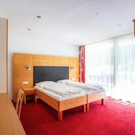 Beautiful In With 2 Bedrooms *